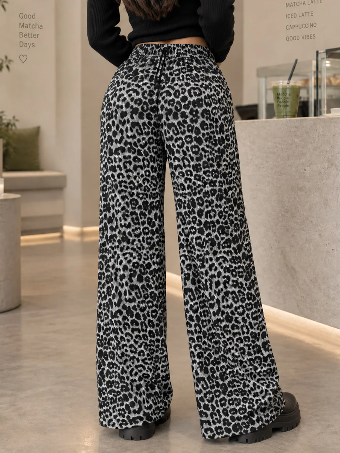 AD2651 Pantalón holgado estampado 15697